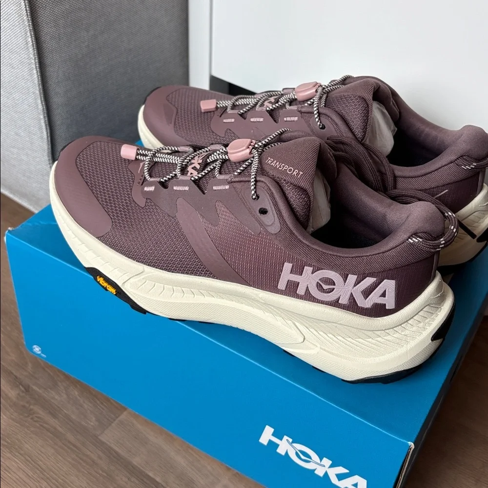 NIB Hoka Transport in Women’s 7 Maroon - Picture 4 of 6